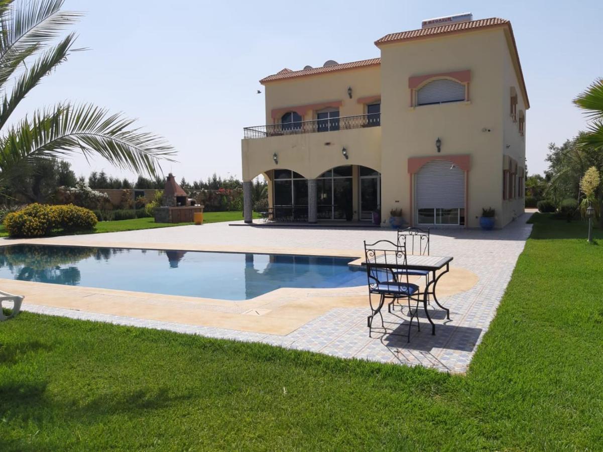 Riad Tanjil Nouaceur エクステリア 写真