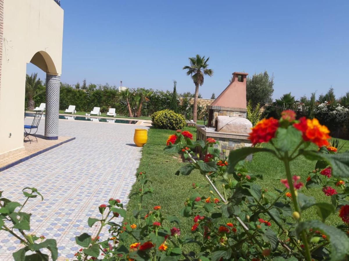 Riad Tanjil Nouaceur エクステリア 写真